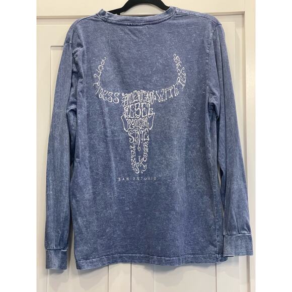 US Vintage Blue L/s T-shirt San Antonio Texas L, horns, distressed 100% Cotton - Picture 2 of 6